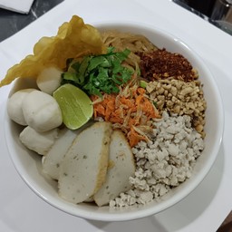 ป้าวรรณ์ก๋วยเตี๋ยวแห้งโบราณ