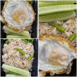 ข้าวผัดน้ำพริกผัดมะขาม+ไข่ดาว