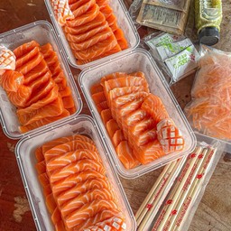 แซลมอนซาซิมิ