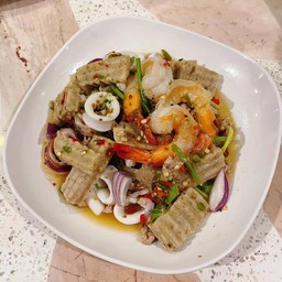 ยำกลางสวน