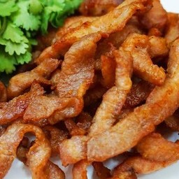สันคอหมูทอดน้ำปลา(กับข้าว)