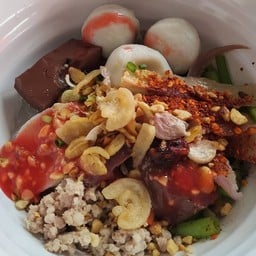 รสเด็ดเย็นตาโฟซอยมังกรหน้าตลาดเด่นชัย