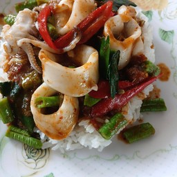 พริกแกงหมึก