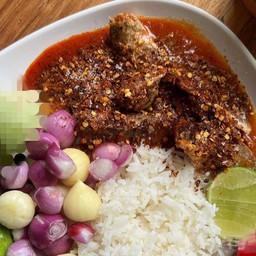 ข้าวปลากระป๋องทรงเครื่องพริกป่น