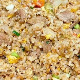 ข้าวผัดไข่หมูชิ้น