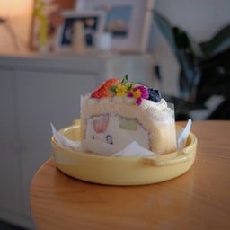 Mixed Fruits Roll Cake