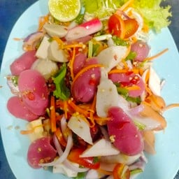 ยำลูกชิ้นรวมมิตร