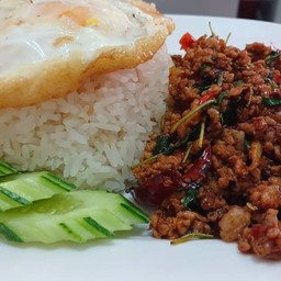 กะเพราหมูสับ