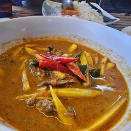 แกงเผ็ดเนื้อหน่อไม้ (รับเปนกับข้าว)