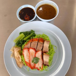 บะหมี่เฉโป (เป็ดย่าง หมูแดง หมูกรอบ)