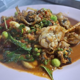 ผัดเผ็ดกบไม่ทอด