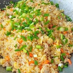 ข้าวผัดไข่หมูสับ