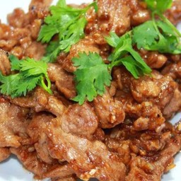 ทอดกระเทียม ( กับข้าว )