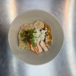 บะหมี่ เกี๊ยวกุ้งยักษ์เพลินพุง (เด็ดสุด)