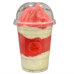 สตอเบอรี่สมูทตี้โยเกิร์ตปั่น