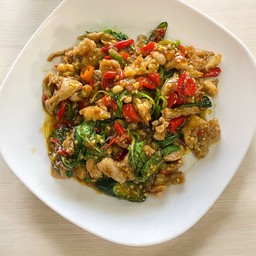 กะเพราเนื้อ (กับข้าว)