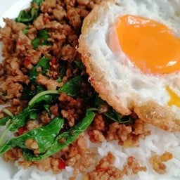 ข้าวกระเพราหมู