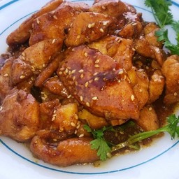 หมูผัดซอสเทอริยากิ ราดข้าว