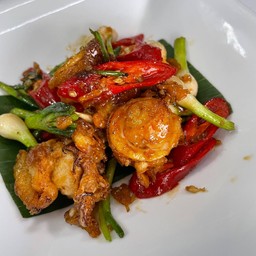 Stir Fried Squid With Salted Egg
