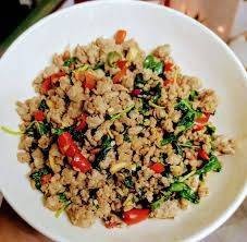 ผัดกะเพราหมูสับ ( กับข้าว )