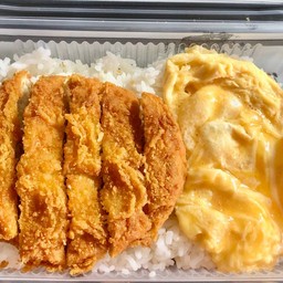 ข้าวหน้า อกไก่+ไข่ข้น