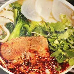 บะหมี่ซุปเนื้อสไลด์