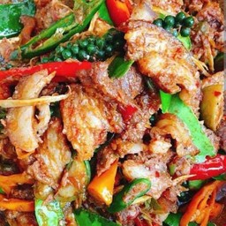 ผัดเผ็ดนก