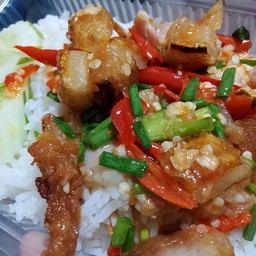 หมูกรอบผัดพริกเกลือ