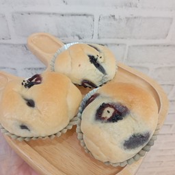 ขนมปังไส้ถั่วแดงกวน