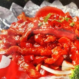 เนืื้อผัดกระทะร้อน