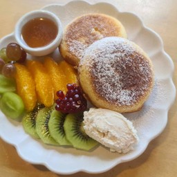 P 3 Pancake, clotted cream, fruits, maple syrup