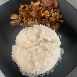 ทอดกระเทียม (กับข้าว)