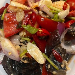 ยำไข่เยี่ยวม้า