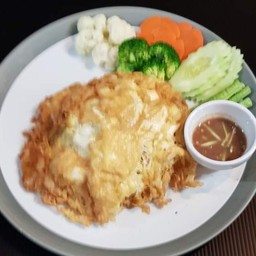 ข้าว ไข่เจียวกุ้งสับ น้ำพริกผักเหนาะ