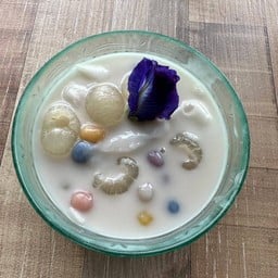 บัวลอย ลำใย