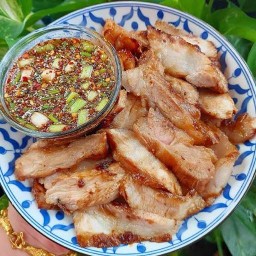 หมูย่างไส้ย่างป้าหนู เลย