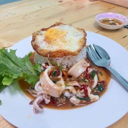ข้าวกระเพรา(ใส่แต่ใบกระเพราจ้า)