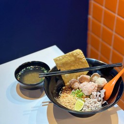 เกาเหลาต้มยำเเห้ง