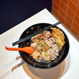 เกี๊ยวหมูน้ำใส