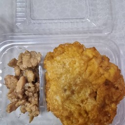 ไก่กระเทียม+ข้าวหอมมะลิ+ไข่ดาว/เจียว