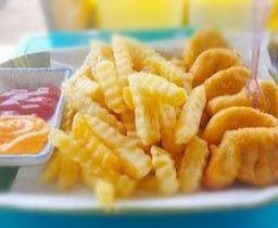 ชุดนักเกตรวม+เฟรนซ์ฟรายส์+ไก่ป็อบ