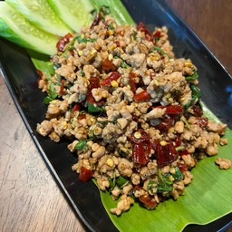 กะเพราหมูสับพริกแห้ง (เป็นกับ)