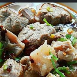 ต้มแซ่บเนื้อ