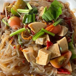 ตำเส้นเล็กไก่ยอ