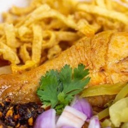 ข้าวซอยไก่เส้นกรอบ จะไม่มีเส้นเปียก