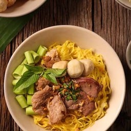 ก๋วยเตี๋ยวหมูแห้ง