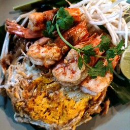 ผัดไทยกุ้งสด