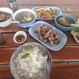 ข้าวแกงระนอง