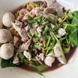 ก๋วยเตี๋ยวหมูน้ำตก