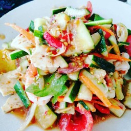 ตำแตงกวา